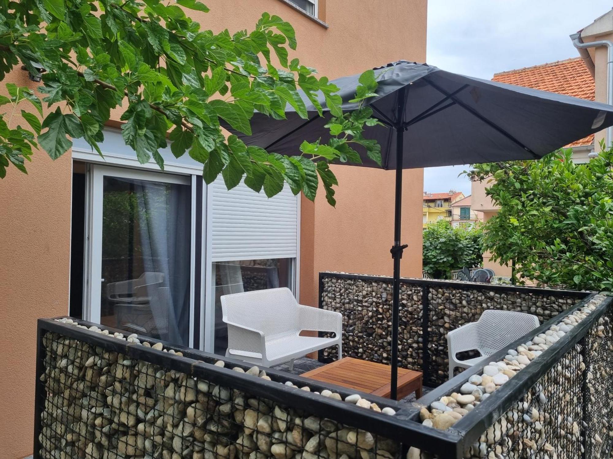 Apartments Ivanov ザダル エクステリア 写真