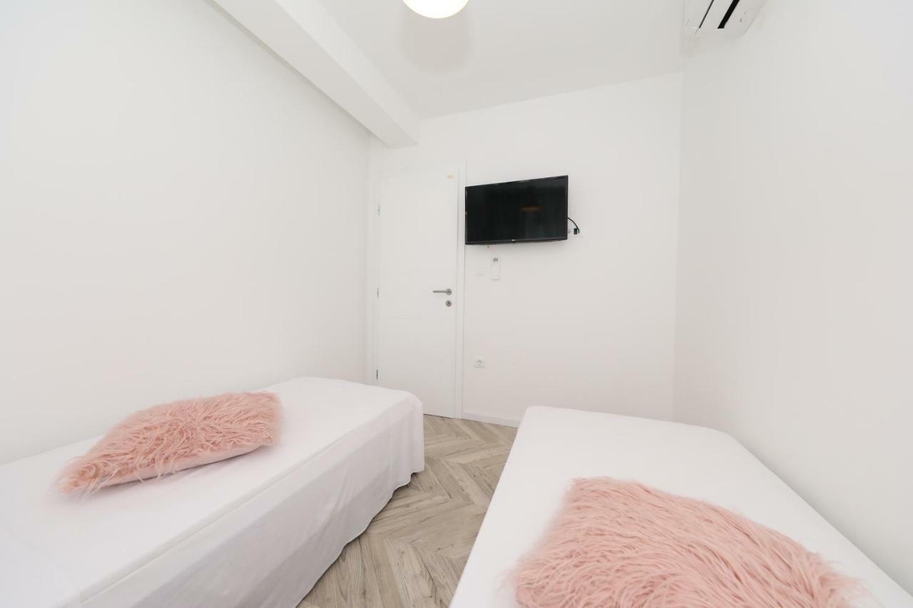 Apartments Ivanov ザダル エクステリア 写真
