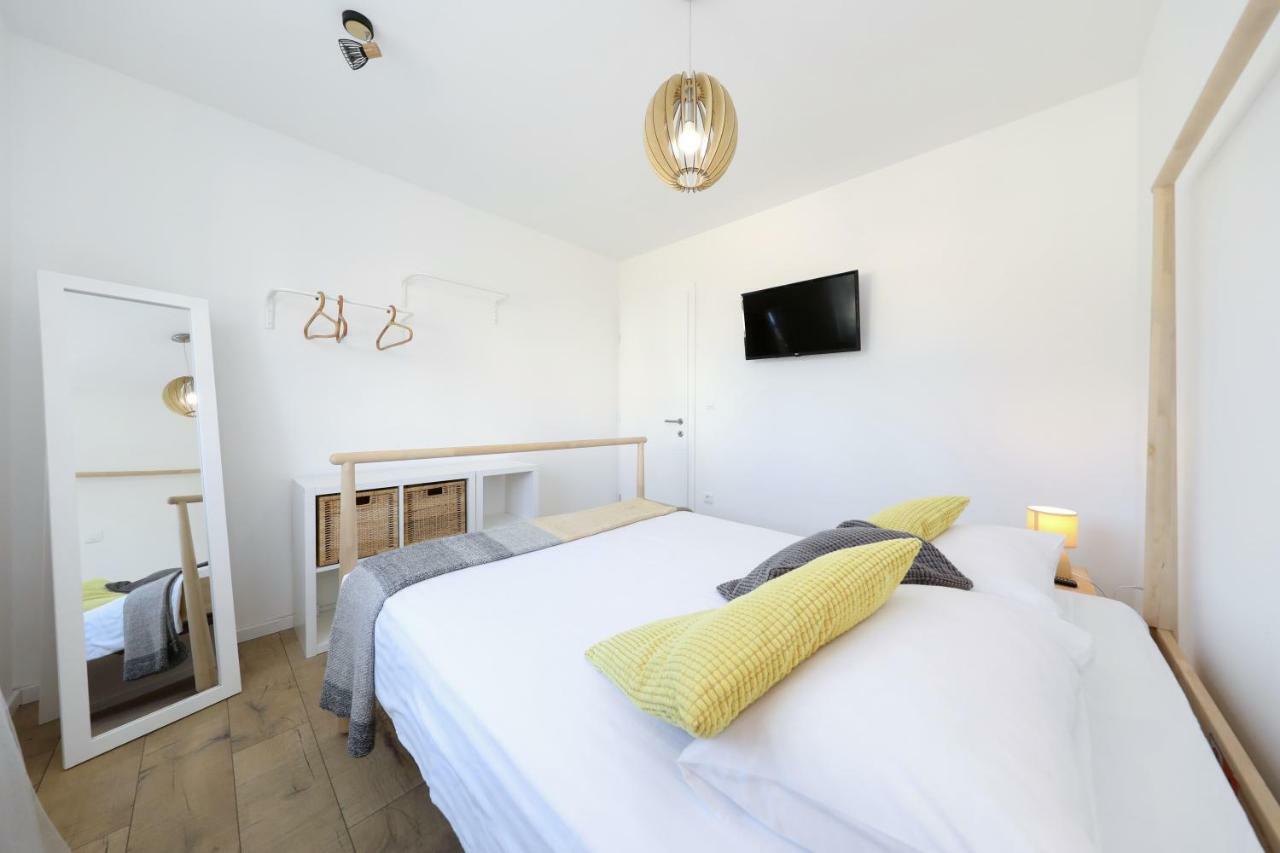 Apartments Ivanov ザダル エクステリア 写真